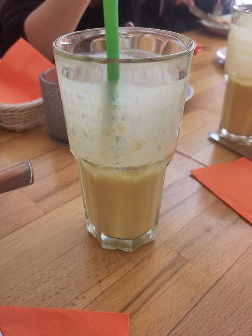 Vegan mango lassi at Moghul in Berlin