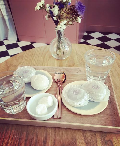 Regular mochi and iced mochi  at La Maison du Mochi - Cherche Midi in Paris