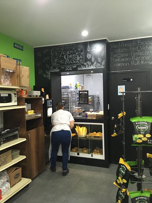 lovely little bakery at Zeven Oven & Cups in Willemstad