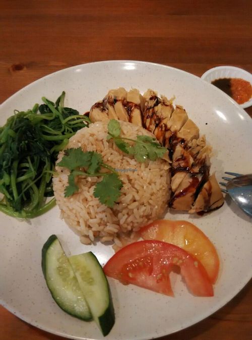 mock chicken rice at Create Healthy Lifestyle 創意素食 in Central Singapore