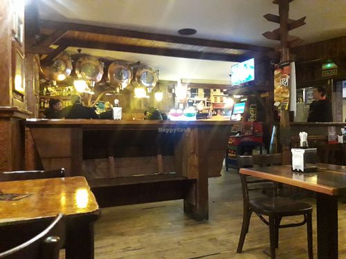 Bar at GALiPiZZA in Ribadeo