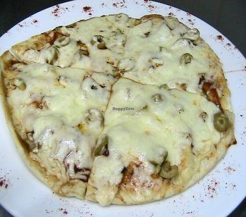 Pita Pizza at Oasis Restaurant and Bar in Escazu