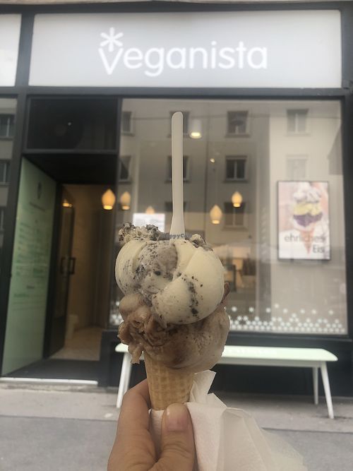 Cookies and banana&chocolate  at Veganista Ice Cream VIII in Vienna
