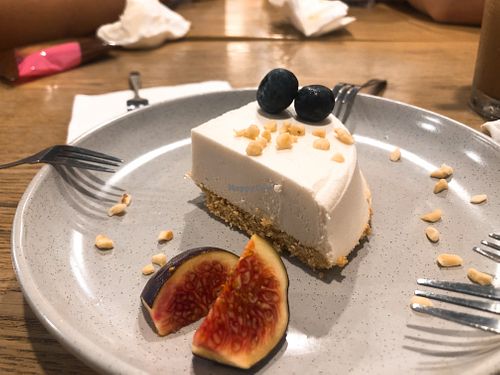 Vegan cheesecake at YEARS 素年 in Kowloon