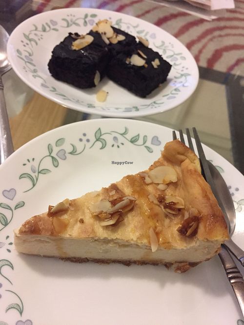 Take out - Tofu cheesecake and chocolate brownie (at home!) at YEARS 素年 in Kowloon