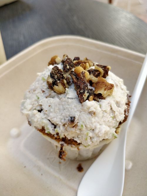 Carrot cake at Noväa Social Food in Cannes