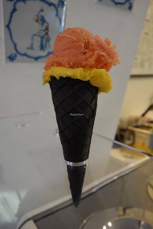 Strawberry and mango ice cream (vegan) at Im Blauen Fenster in Saarbrucken