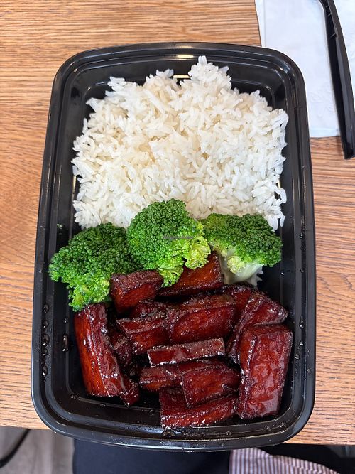 Braised rib lunch special  at Chun Vegetarian in Brooklyn