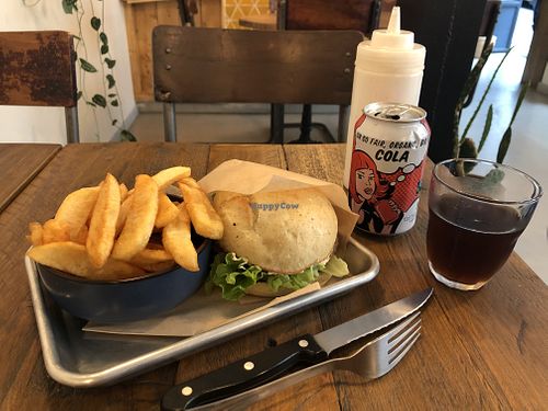 Lekker!  at Mōpa in Paris