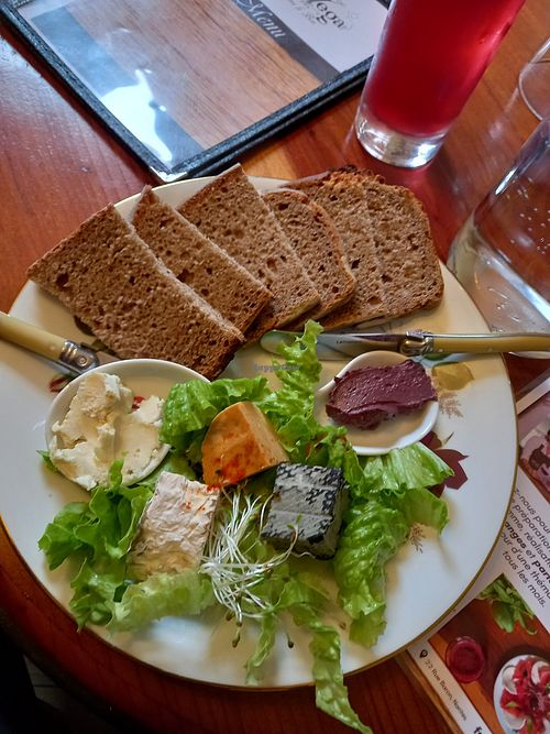 Assiette de vraimages at Terra Vega in Nantes