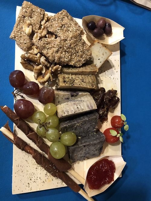 Tabla de quesos at CactusCat Bar in Barcelona