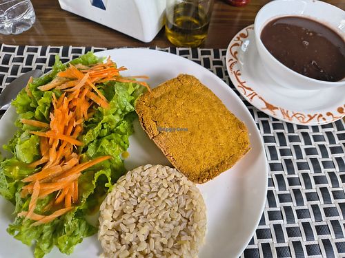  at Comer Zen in Vila Velha