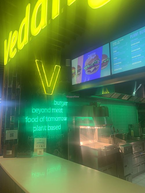 menu at Vedang - green burger | Mall of Berlin in Berlin