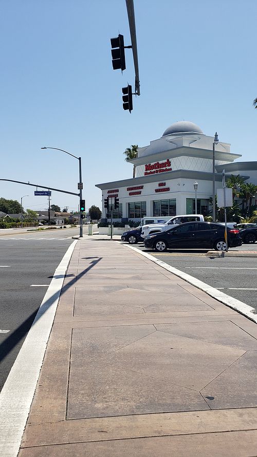 Super big store at Mother's Market in Costa Mesa