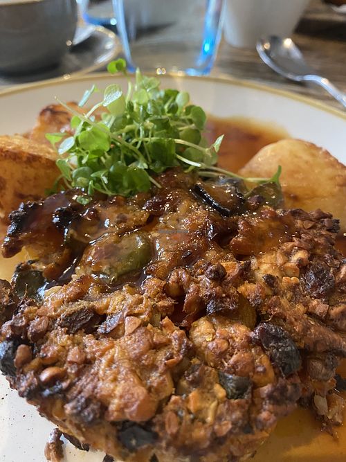 🌱Sunday Lunch:                               Vegan Aubergine Five-Nut Roast
Yorkshire Pudding, Roast Potatoes, Creamy Mash, Seasonal Vegetables, Vegetarian Gravy  at Blacksmiths in Clayworth