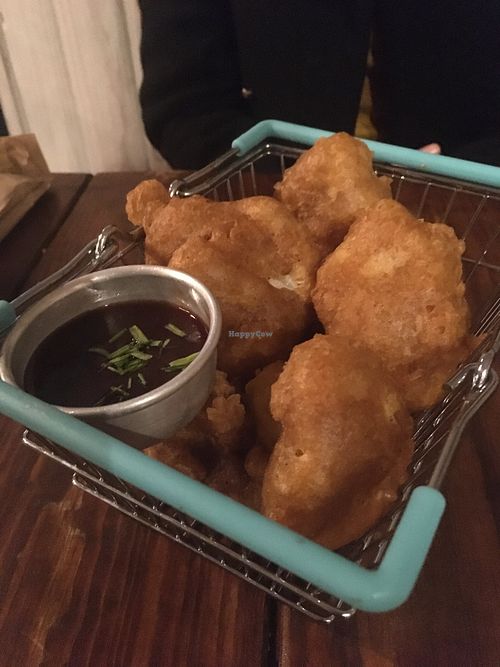 Cauliflower wings at Vegan Junkies in Lisbon