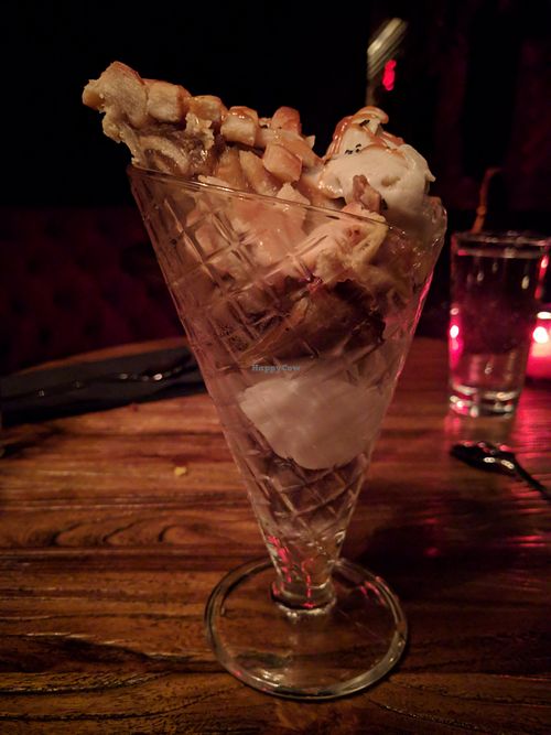 Apple pie sundae at Honeybee's in New York City