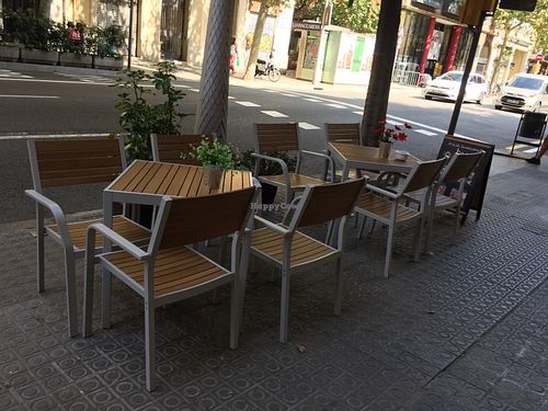 Outdoor seating  at Barcelona Bagels in Barcelona
