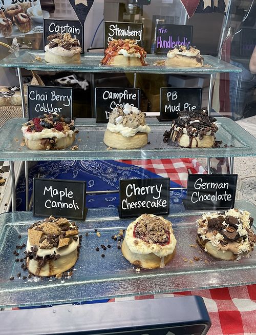 Just a few of the options   at Cinnaholic in Gilbert