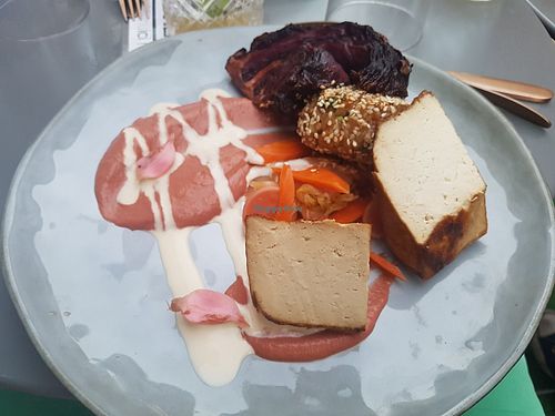 Tofu and vegetables at Bloomy in Toulouse