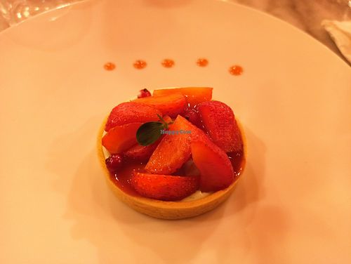 Tartelette à la fraise 8€ at Bloomy in Toulouse