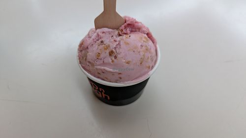 Raspberry Cheesecake ice cream at Scoop 'n Dough in Lisbon