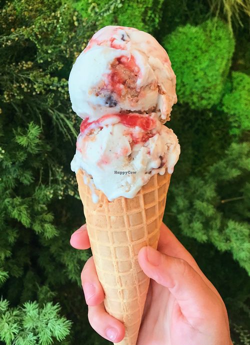 Delicious ice-cream at Scoop 'n Dough in Lisbon