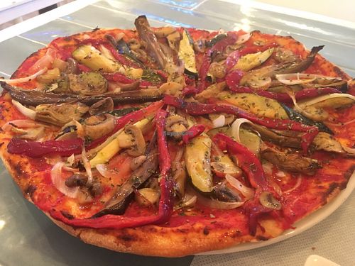 Pizza veggie sin queso at Teranga in Valencia