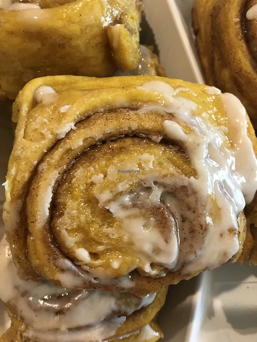 Cinnamon rolls at 7Vegans HI - Pop Up  in Aiea