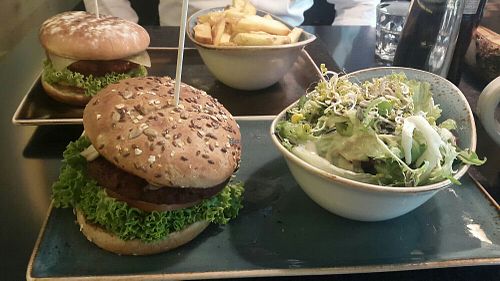 Naturbursche burger at Hans im Glück - Leopoldstr in Munich