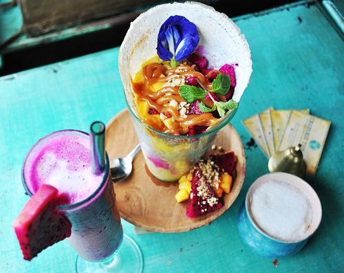 Breakfast set: Vegan smoothie bowl served with a fresh juice and a tea/coffee at The Spell Creperie in Ubud