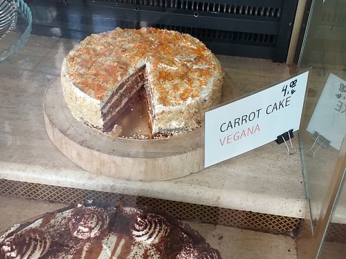 Carrot Cake at Dempanadas in Valencia