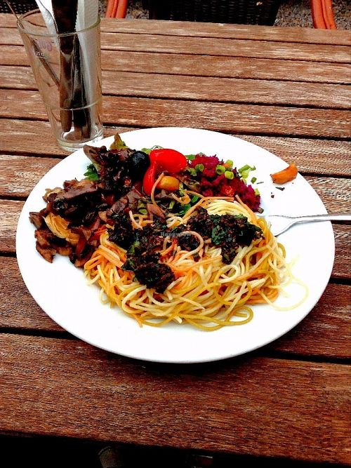 Spaghetti, mushrooms, salad... at Eethuis De Zon in The Hague