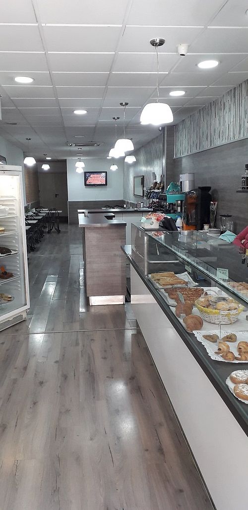 Lugar ideal para poder hacer una quedada.... at Mil Cafès in Terrassa