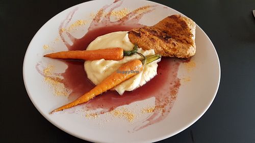 Crispy seitan and puree with red wine sauce at Plant in Tallinn