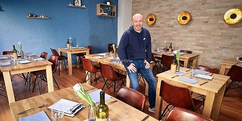 Restaurant Room at Roots in Halle