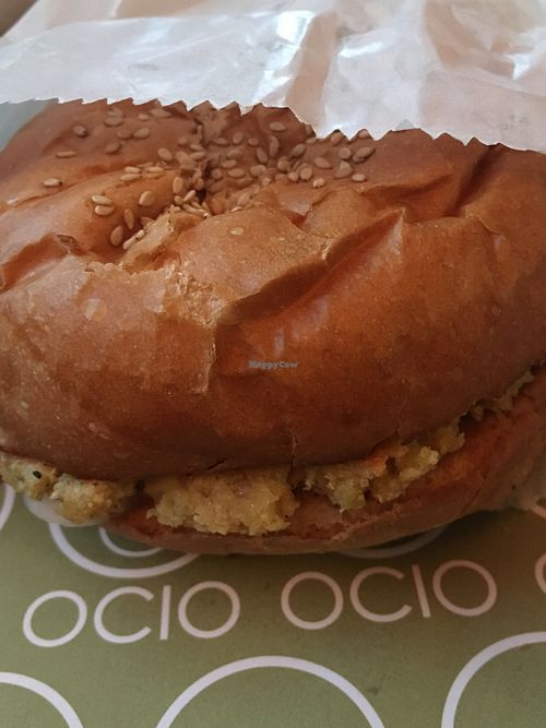 Veggie chickpea burger at Ocio in Ivrea