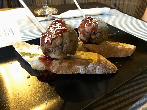 Tapa de albóndigas  at Serendipia in Granada