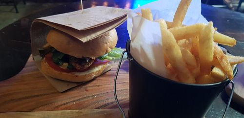 Chickun Burger at Friend & Faux  in Thornbury