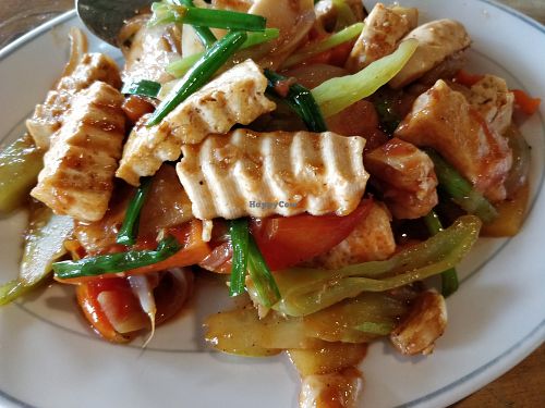 Stir fried tofu with vegetables at Italia Gusto in Phetchabun