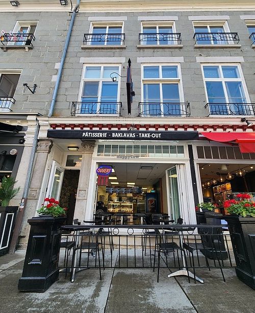 Street view at La Galette Libanaise in Quebec