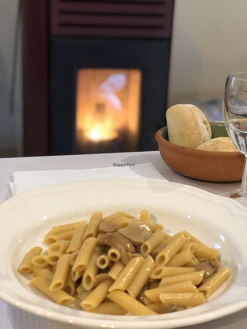 chickpea pasta with porcini mushroom at Sotto i Cavoli in Massimino