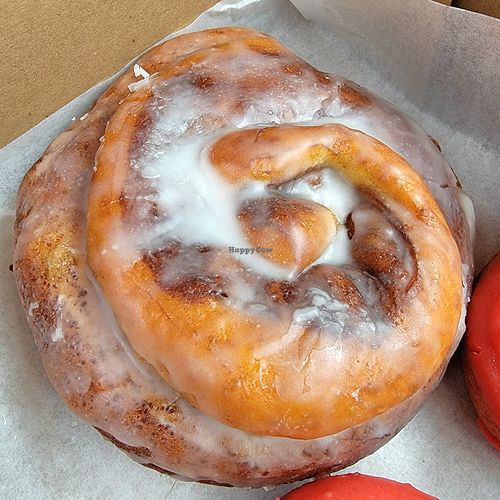 Cinnamon Roll at Lêberry Bakery in Pasadena