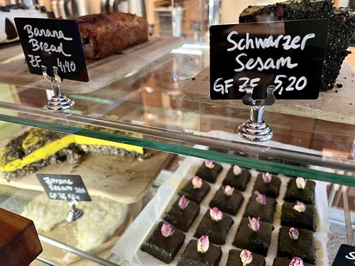 cakes  at Tushita in Munich