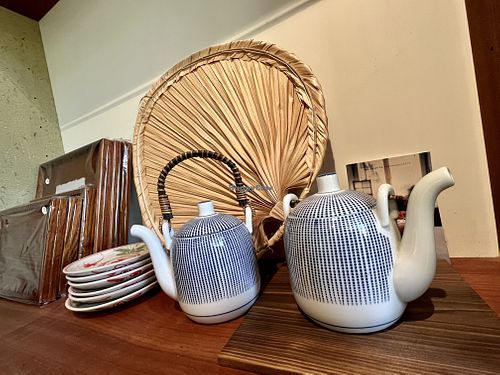 tea pots  at Tushita in Munich