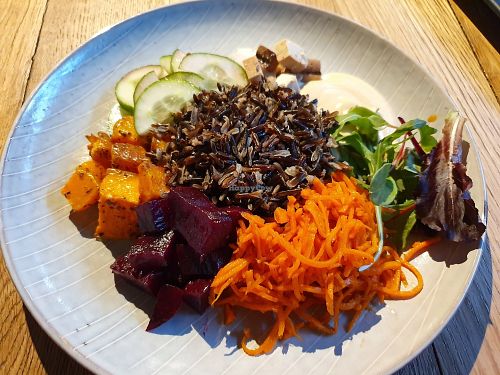 A salad bowl at Balifornia in Moscow