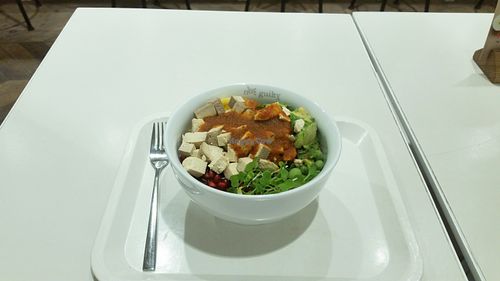 Vegan tofu poke at Not Guilty - Oerlikon Airgate in Zurich