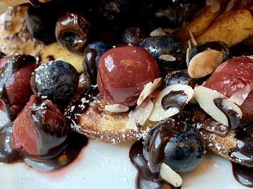 close up nom nom at Wonder Waffel - Berlin Mall in Berlin