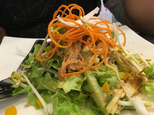 Pad Thai at Ariya Organic Cafe in Bangkok