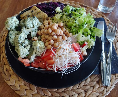 Buda Bowl. Muy completo at Deli Dolu Saglik & Gusto in Bodrum